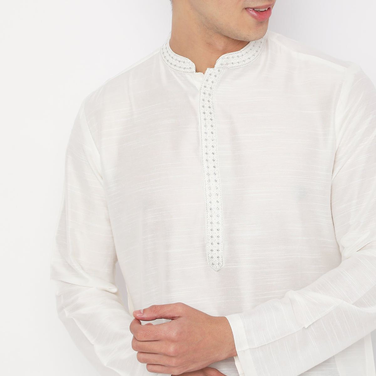 Regular Fit Embroidered Kurta