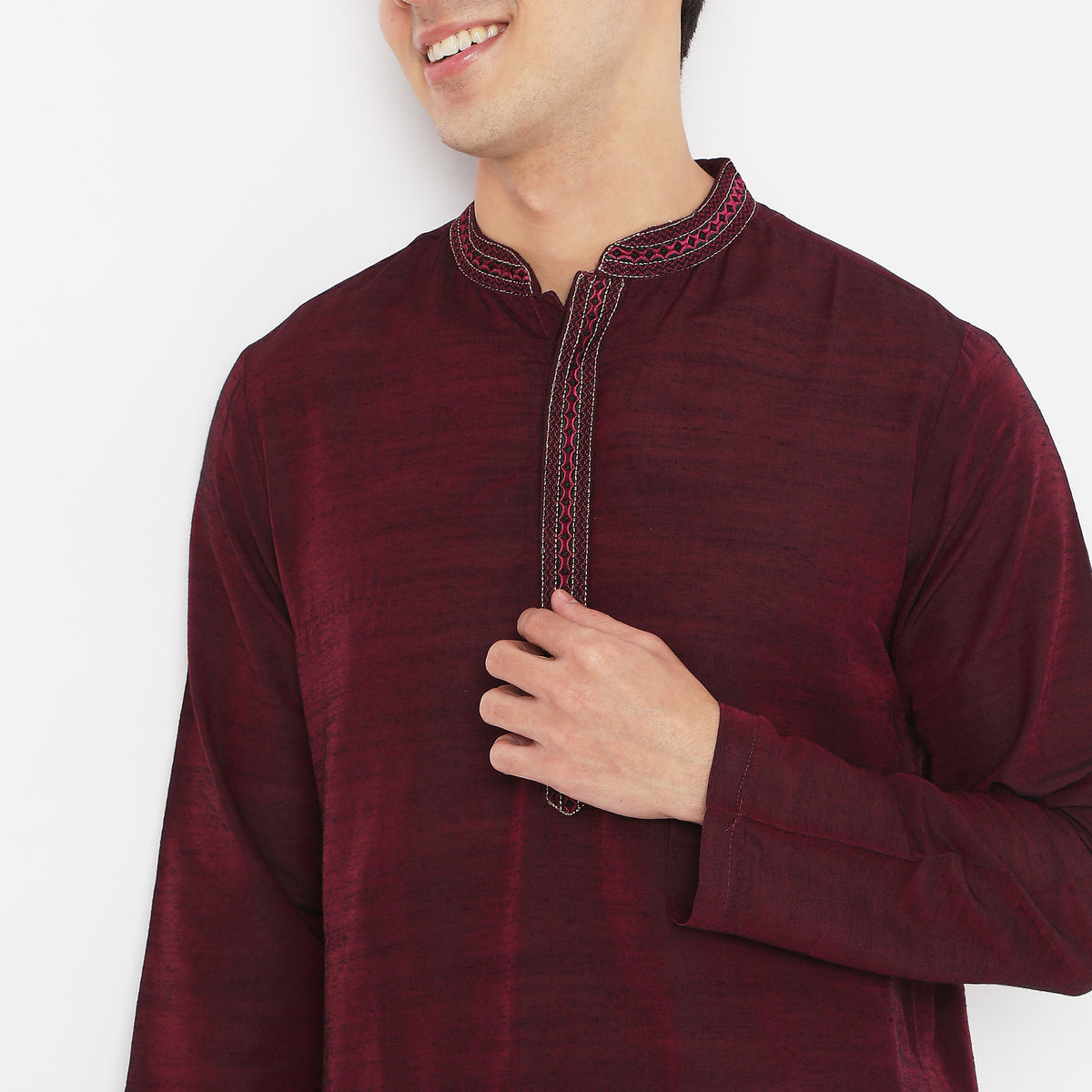 Regular Fit Embroidered Kurta